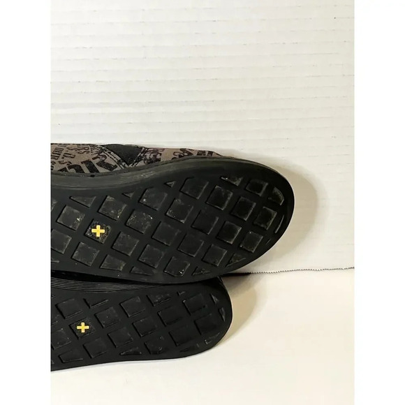 Dr. Martens Docs Finchley Canvas Slip On Logo Shoes Sneakers Women’s Size 6 - Picture 7 of 9